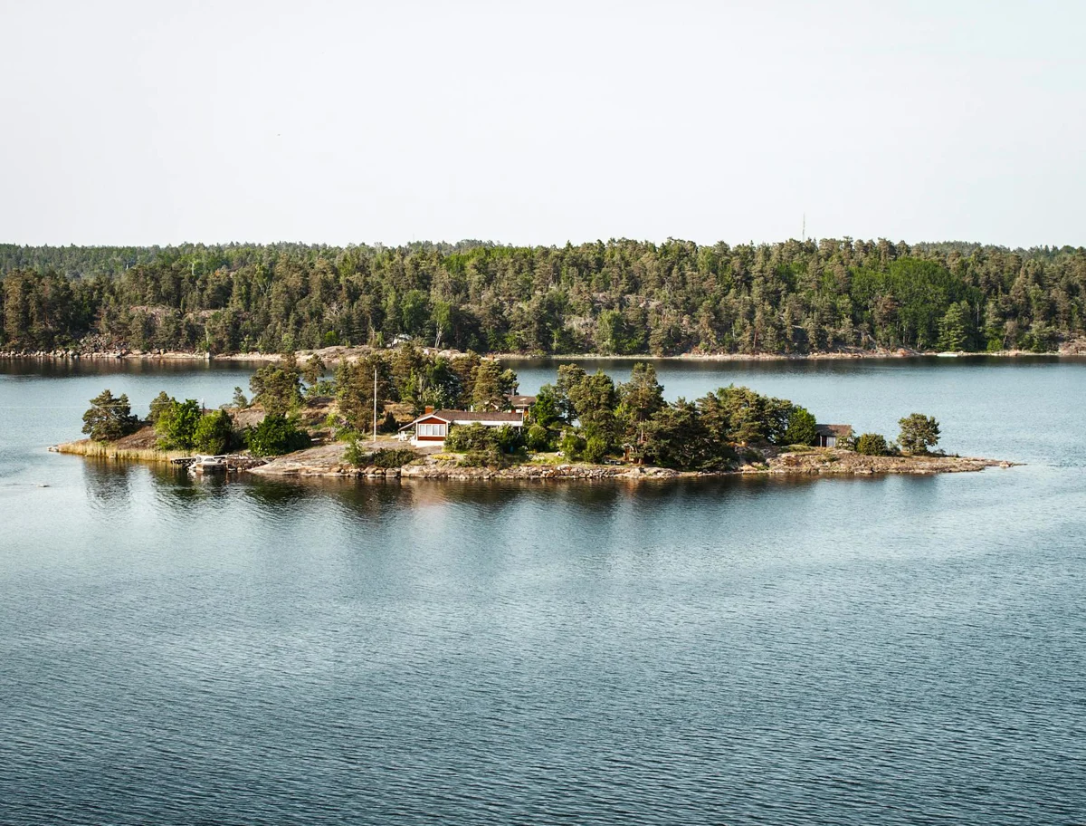 Sweden, Stockholm Archipelago: Baltic wrecks and cold waters