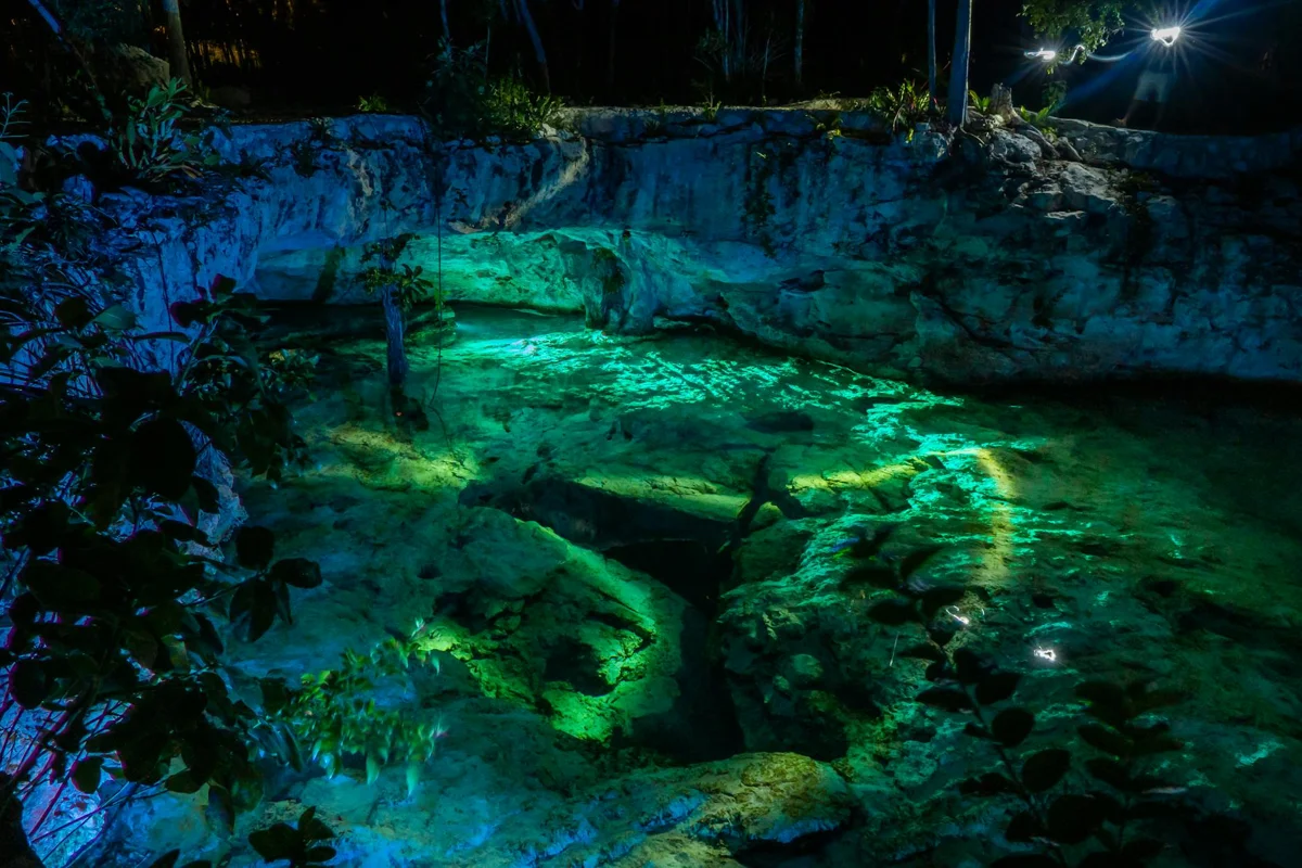 Cenotes de Yucatán, Mèxic: aigua dolça, haloclina i coves calcàries