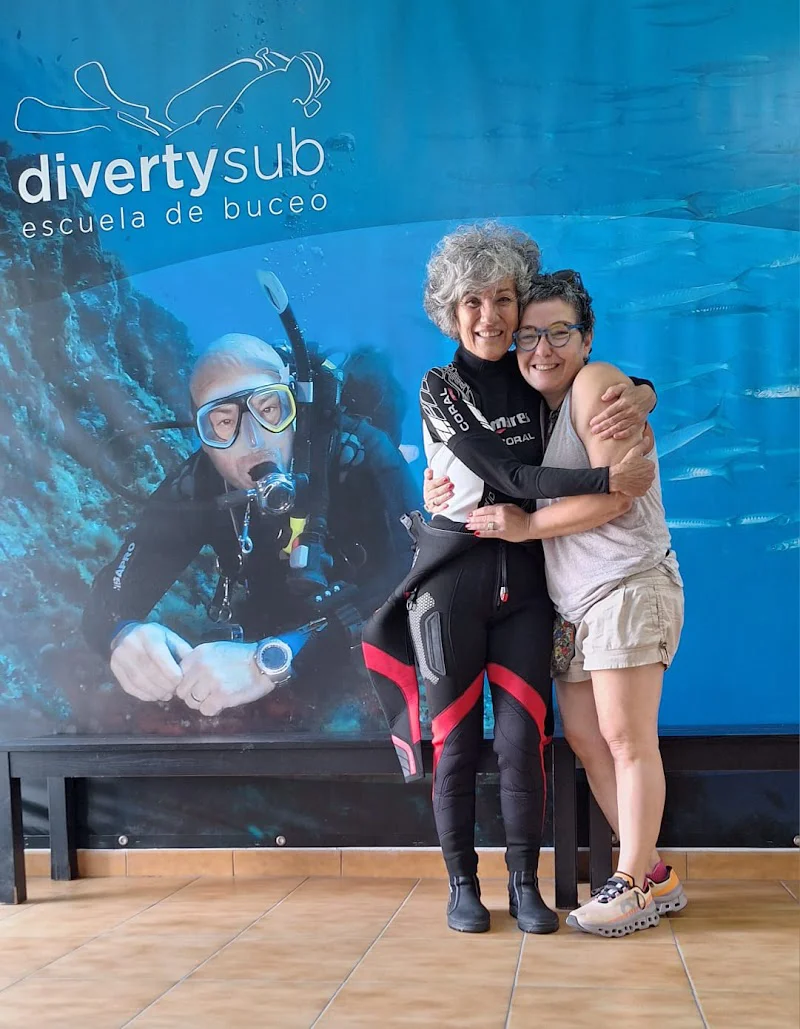 divertysub, diving center logo