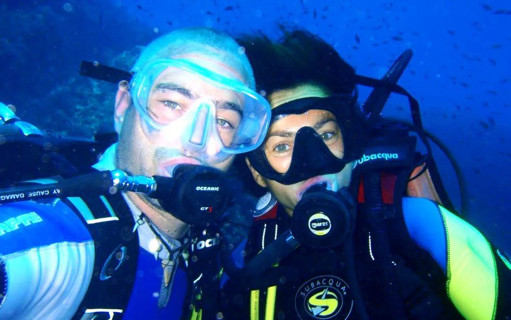 SCUBA TOURS logo