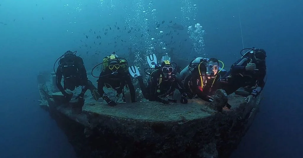  Mirafondos Buceo