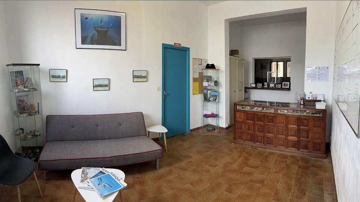Photo 10