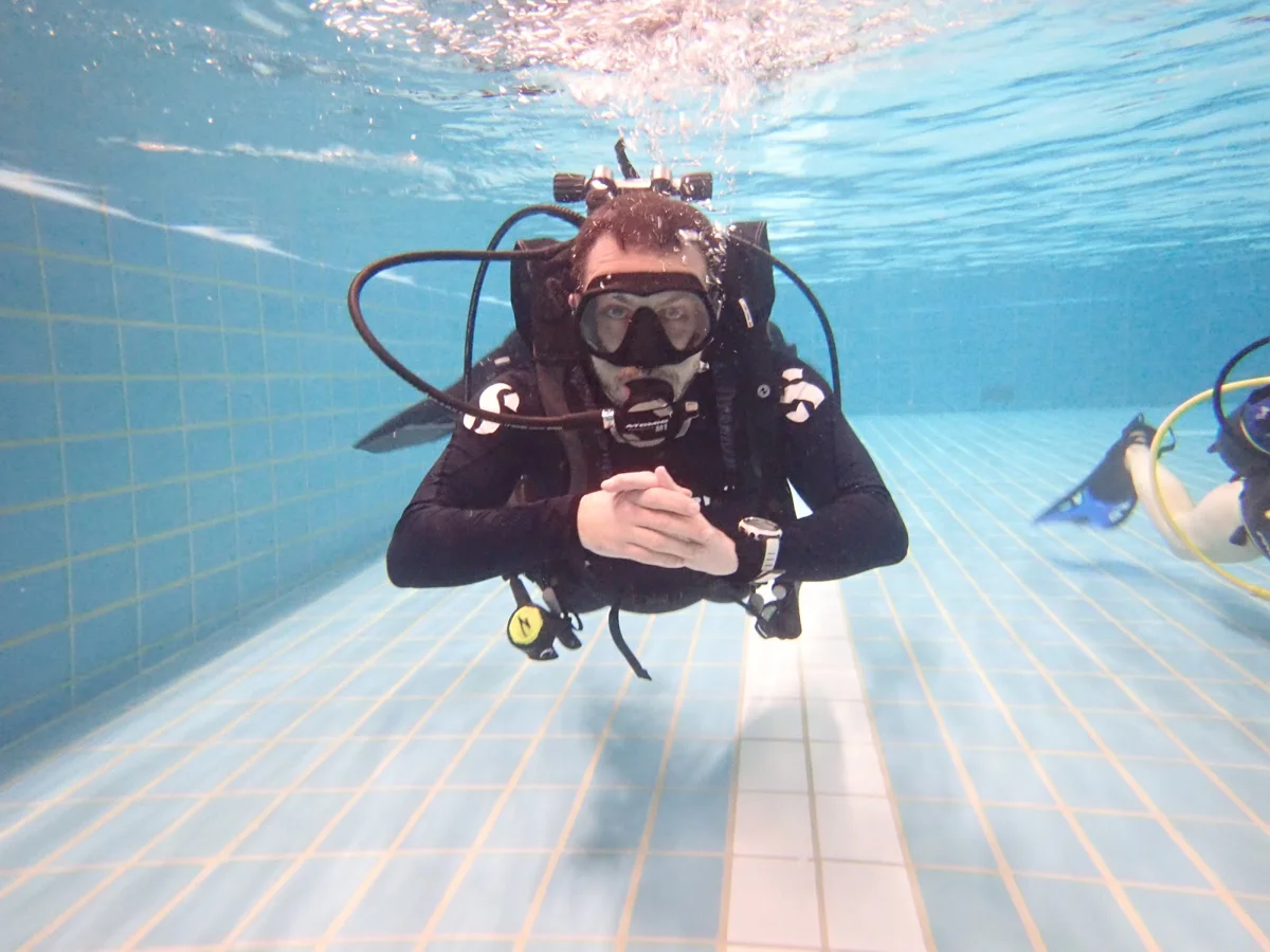 Social Diving