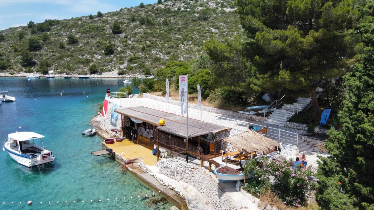 Diving Center Aqualis Hvar (PADI and SSI dive center)