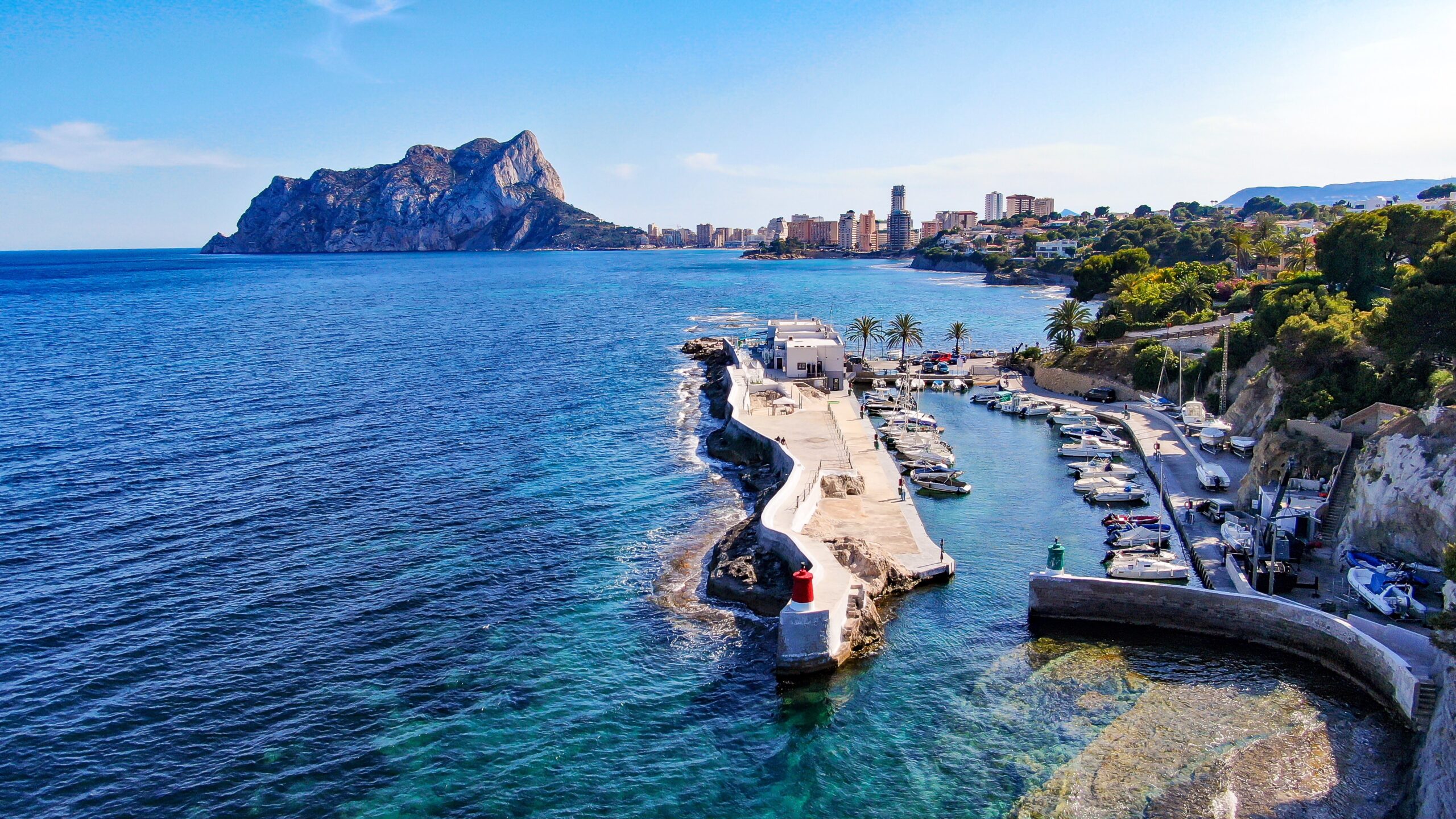 ESCUELA DE BUCEO LES BASETES
