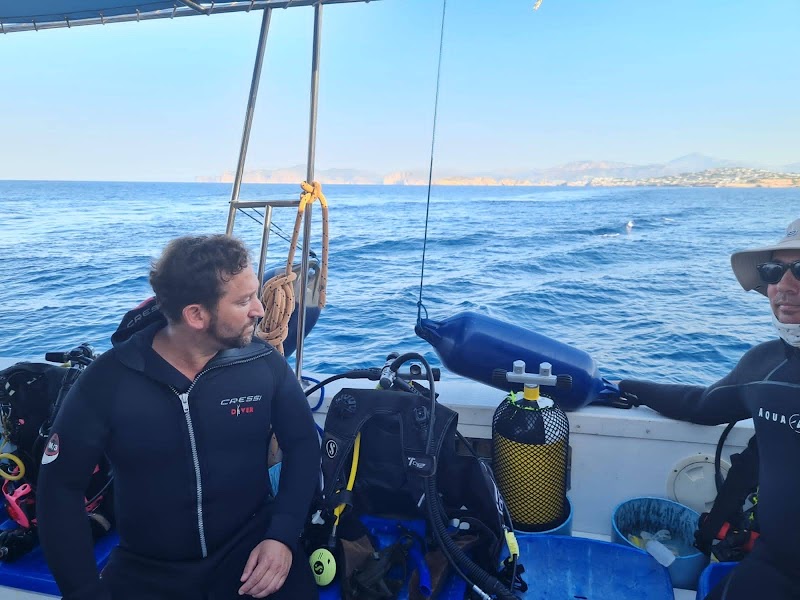 Isurus Escuela De Buceo