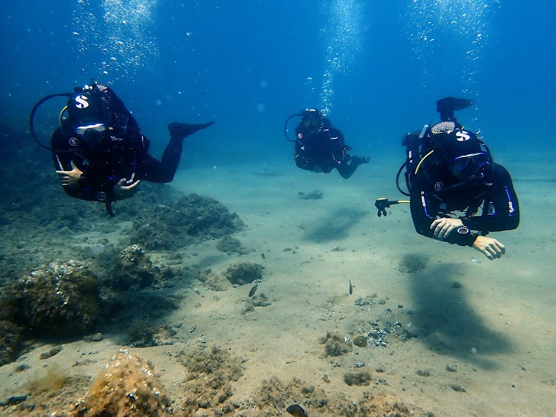 Scuba Legends Dive Center - Scuba Diving Lanzarote