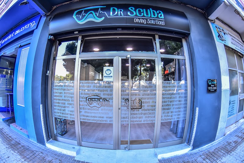 Dr Scuba logo